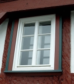 Ansicht mit Kunststoff-Fenstern